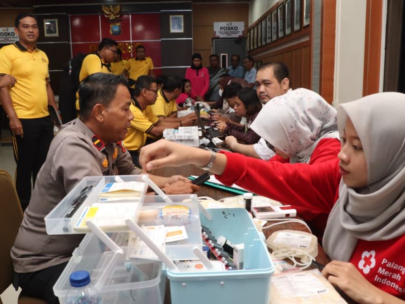 Sambut Hari Bhayangkara ke-80, Polres Karimun Gelar Donor Darah dan Pemeriksaan Kesehatan Gratis
