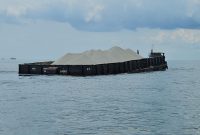 Tongkang Bermuatan Batu Granit Terbalik di Perairan Batu Ampar, Basarnas Pastikan Tidak Ada Korban Jiwa