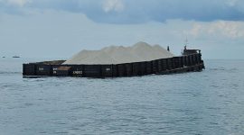 Tongkang Bermuatan Batu Granit Terbalik di Perairan Batu Ampar, Basarnas Pastikan Tidak Ada Korban Jiwa