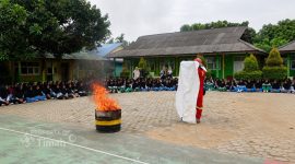 Tingkatkan Kesadaran Mitigasi Bencana, PT Timah Gelar Edukasi Kebakaran di Ponpes Darul Furqan
