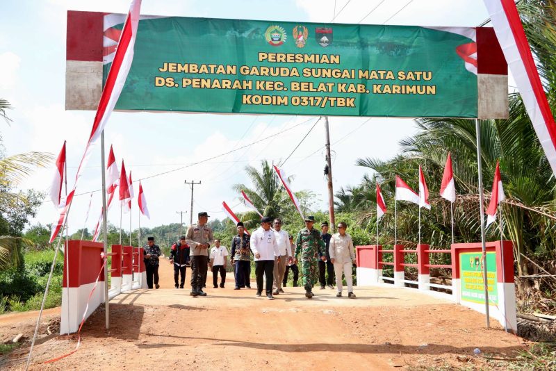 Kodim 0317/TBK Resmikan Tiga Jembatan Garuda di Desa Penarah, Perkuat Konektivitas dan Dorong Ekonomi Warga