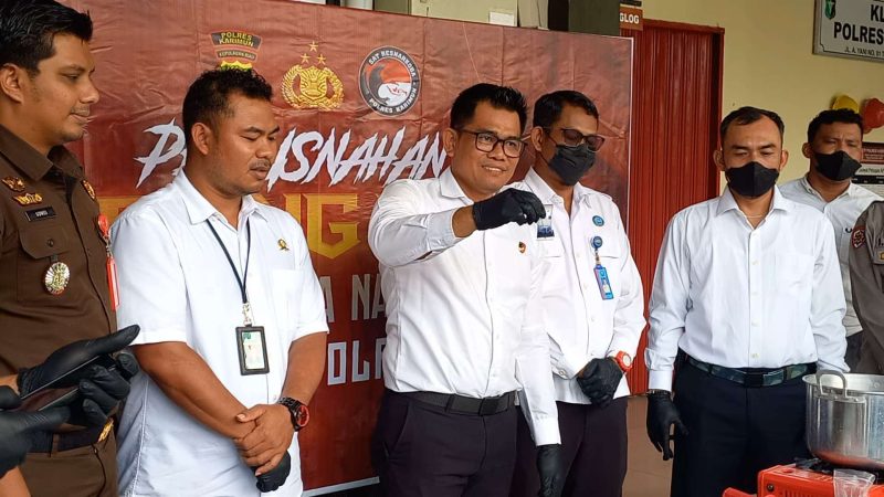 Polres Karimun Musnahkan 747,26 Gram Sabu Hasil Pengungkapan Kasus di Hotel