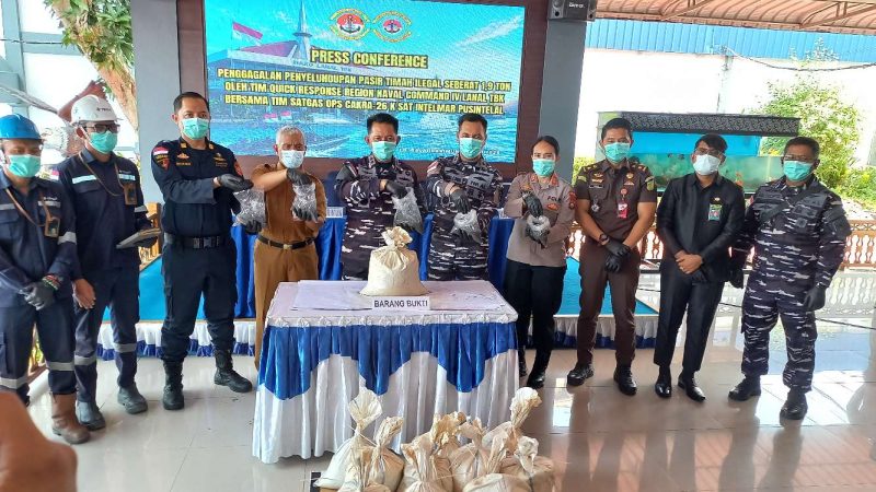 Akan Diselundupkan ke Malaysia, 1,9 Ton Pasir Timah Ilegal Senilai Rp1,5 Miliar Digagalkan TNI AL