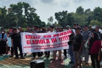 Tiga Tahun Krisis Air Bersih, Warga Gladiola 3 Karimun Ramai-ramai Datangi Kantor Bupati Karimun