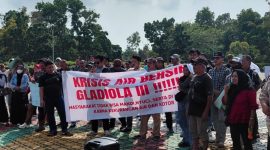 Tiga Tahun Krisis Air Bersih, Warga Gladiola 3 Karimun Ramai-ramai Datangi Kantor Bupati Karimun