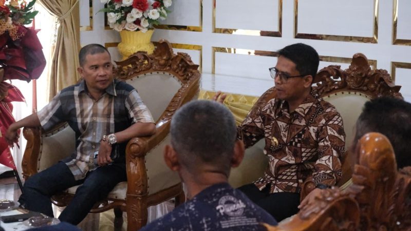 Temui Aliansi Nelayan, Bupati Karimun Janji Sampaikan Aspirasi ke Pemerintah Pusat