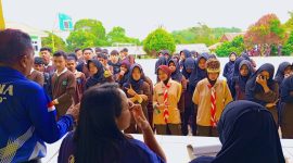 Ratusan Ribu Rupiah per Siswa, Bantuan Ongkos Kapal Disalurkan kepada Pelajar Hinterland Karimun