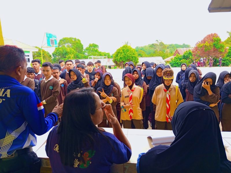 Ratusan Ribu Rupiah per Siswa, Bantuan Ongkos Kapal Disalurkan kepada Pelajar Hinterland Karimun
