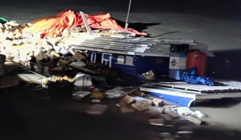 Kapal Kargo Bermuatan 17 Ton Barang Campuran Tenggelam di Perairan Pelabuhan Indora Kundur