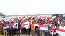 Nelayan Kundur Terima E-BKP dan Bantuan Sembako Jelang HUT Ke-81 RI