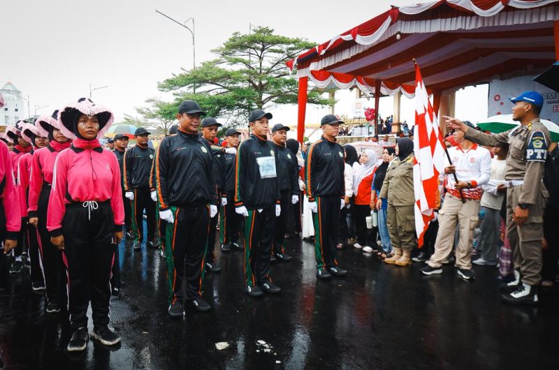Mendung dan Hujan Tak Halangi 270 Regu Ramaikan Lomba Gerak Jalan di Karimun