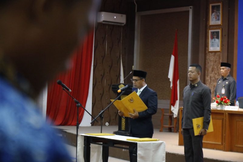 Bupati Karimun Lantik 95 PNS dan Pejabat Fungsional, Minta ASN Muda Berkontribusi untuk Daerah