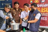 Polres Karimun Musnahkan Barang Bukti dari 4 Kasus Narkoba, Total 300 Gram Sabu dan 14,33 Gram Ganja