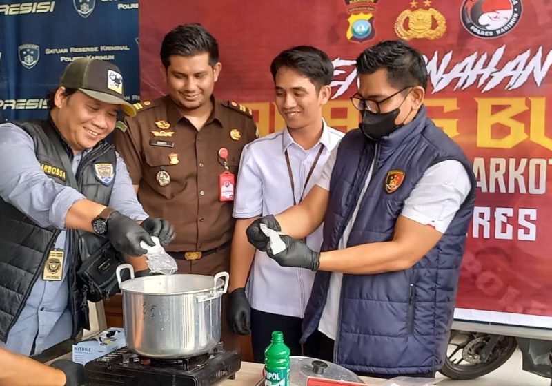 Polres Karimun Musnahkan Barang Bukti dari 4 Kasus Narkoba, Total 300 Gram Sabu dan 14,33 Gram Ganja