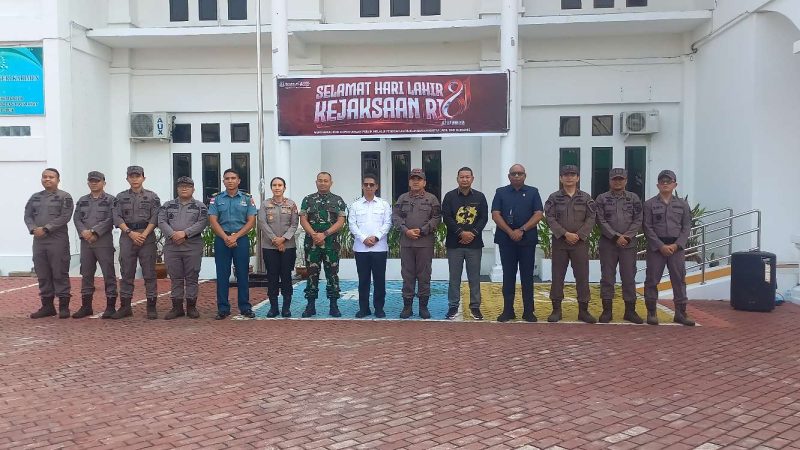 Peringati Hari Lahir Kejaksaan, Bupati Karimun Sambangi Kejari dan Perkuat Sinergi