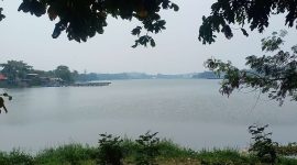 Penampakan Kabut Adap menyelimuti area sekitaran Danau RSUD Muhammad Sani