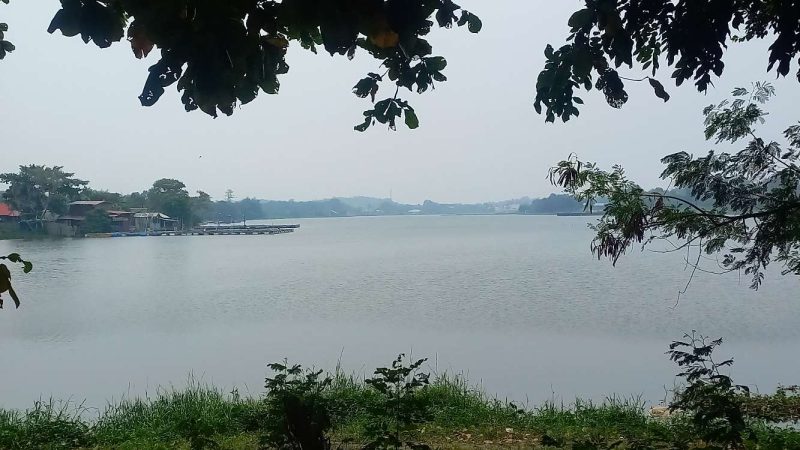 Penampakan Kabut Adap menyelimuti area sekitaran Danau RSUD Muhammad Sani