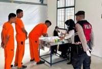 Cegah Narkoba Masuk Rutan, Petugas Geledah Kamar Warga Binaan Karimun