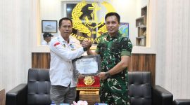 Lanal Karimun Terima Penghargaan atas Peran Gagalkan Penyelundupan Narkoba