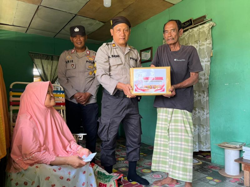 Jumat Berkah, Polsek Kundur Salurkan Bantuan Kapolres Karimun kepada Warga Kurang Mampu
