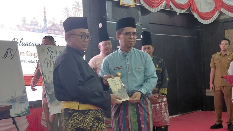 Bupati Karimun Dorong Pantun Tetap Hidup sebagai Identitas Budaya Melayu