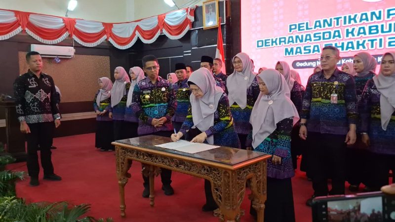 Bupati Karimun Lantik Pengurus Dekranasda 2025-2030, Dorong Produk Lokal Tembus Pasar Nasional