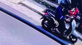 Dua Pemuda di Karimun Terekam CCTV Curi Tabung Gas Kosong