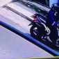 Dua Pemuda di Karimun Terekam CCTV Curi Tabung Gas Kosong