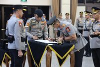 Irjen Pol Suhendri Resmi Jadi Kapolda Kepri, Asep Safrudin Kini Kabareskrim Polri