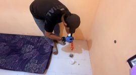 Polisi melakukan olah TKP di lokasi penemuan jenazah ASH. FOTO: DOK POLISI