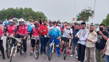 HKKA Karimun Bagikan 5.000 Masker Gratis di Tengah Kabut Asap